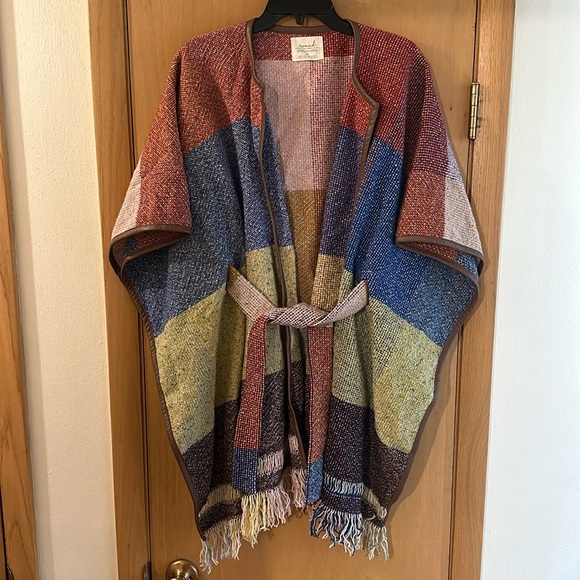 Nomad Morgan Carper Color Block Fringe Wool Cape Poncho Size Medium Large - Picture 3 of 15